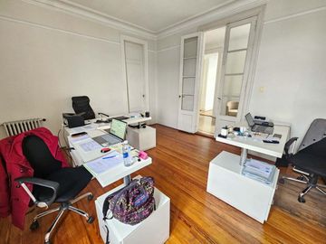 Venta Oficina 5 amb San  Nicolás frente al T Colón