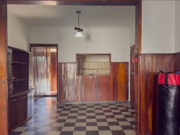 Casa + Departamento en VENTA en Berisso con pileta