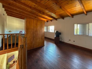 Casa + Departamento en VENTA en Berisso con pileta