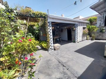 VENTA CASA 3 AMB CON COCHERA PATIO Y QUINCHO GERLI