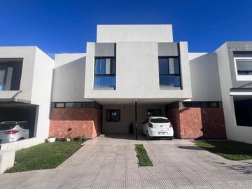 VENTA DUPLEX 3 DORM 3 BAÑ MIRADORES II MANANTIALES
