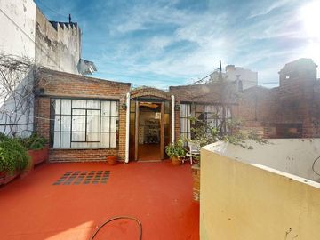 Venta PH 4 amb. Constitución con terraza y quincho