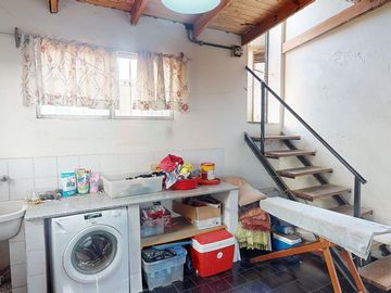 Venta PH 4 amb. Constitución con terraza y quincho
