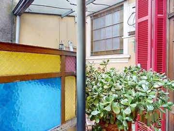 Venta PH 4 amb. Constitución con terraza y quincho