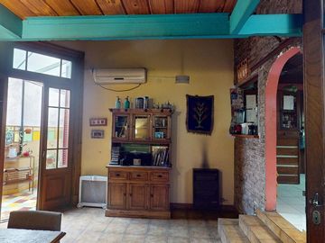 Venta PH 4 amb. Constitución con terraza y quincho