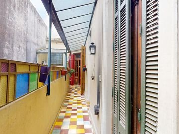 Venta PH 4 amb. Constitución con terraza y quincho