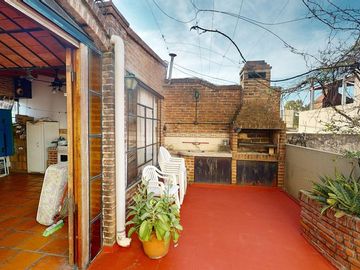 Venta PH 4 amb. Constitución con terraza y quincho