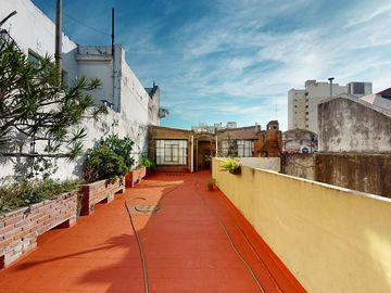 Venta PH 4 amb. Constitución con terraza y quincho