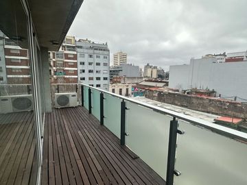 VENTA DUPLEX 3 AMBIENTES CON BALCON EN SAN TELMO