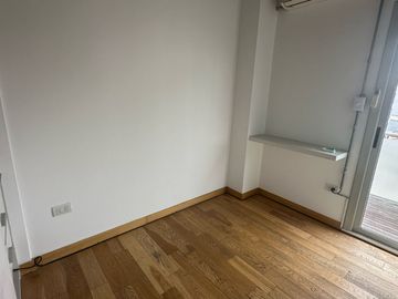 VENTA DUPLEX 3 AMBIENTES CON BALCON EN SAN TELMO