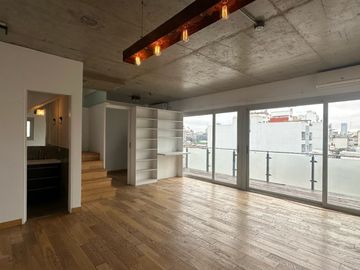 VENTA DUPLEX 3 AMBIENTES CON BALCON EN SAN TELMO