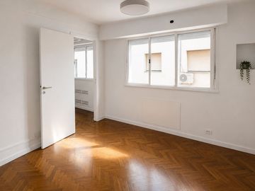 VENTA DE DEPARTAMENTO 2 AMBIENTES CENTRO LUMINOSO