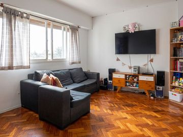 Departamento 2 Ambientes con Balcón en Floresta