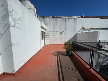 VENTA PH DE 2 AMB C/TERRAZA FLORES- APTO CREDITO