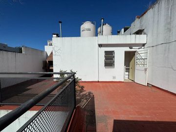 VENTA PH DE 2 AMB C/TERRAZA FLORES- APTO CREDITO