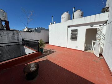 VENTA PH DE 2 AMB C/TERRAZA FLORES- APTO CREDITO