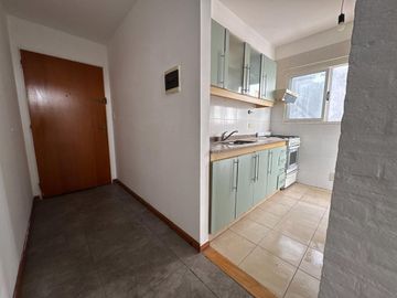 VENTA PH DE 2 AMB C/TERRAZA FLORES- APTO CREDITO