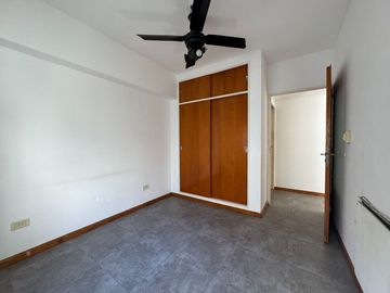 VENTA PH DE 2 AMB C/TERRAZA FLORES- APTO CREDITO