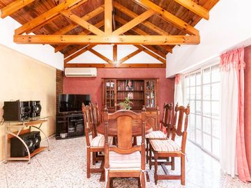 VENTA CASA Y DEPOSITO - LANUS OESTE