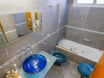 VENTA DEPTO. 5 AMBIENTES EN BELGRANO CON COCHERA.