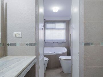 VENTA DEPTO. 5 AMBIENTES EN BELGRANO CON COCHERA.
