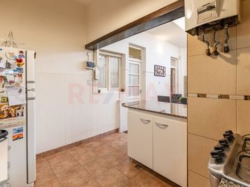 VENTA PH 4 AMB CON TERRAZA Y PARRILLA EN POMPEYA