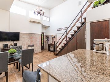 VENTA PH 4 AMB CON TERRAZA Y PARRILLA EN POMPEYA