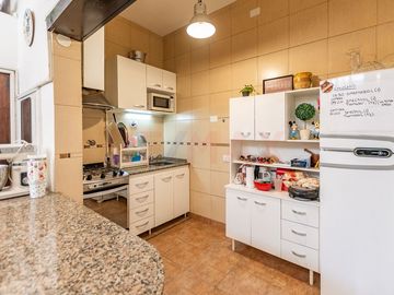 VENTA PH 4 AMB CON TERRAZA Y PARRILLA EN POMPEYA