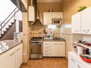 VENTA PH 4 AMB CON TERRAZA Y PARRILLA EN POMPEYA