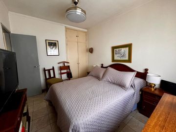 VENTA PH 2 AMB, AL FRENTE, PATIO-SIN EXPENSAS