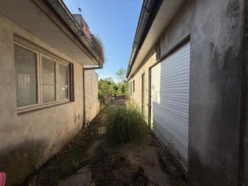 VENTA EN BLOCK 2 LOCALES + PHS CERRITO