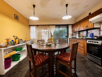 Casa en venta 3 dormitorios  La Plata, San Carlos
