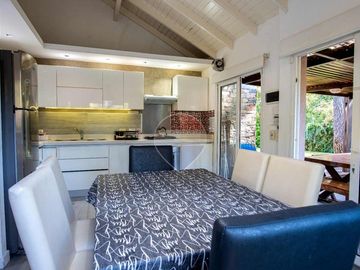 Venta Casa en Cariló 2 casas independientes renta