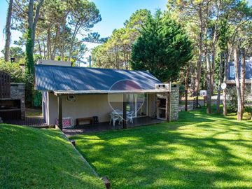 Venta Casa en Cariló 2 casas independientes renta