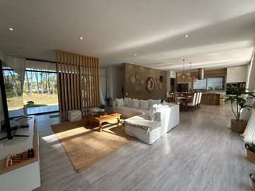 Casa en Venta en PINAMAR Barrio Álamos 5 ambientes