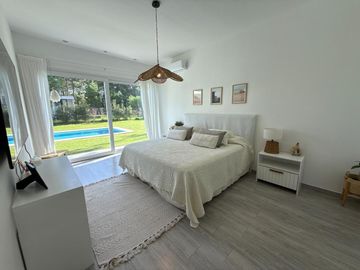 Casa en Venta en PINAMAR Barrio Álamos 5 ambientes