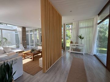 Casa en Venta en PINAMAR Barrio Álamos 5 ambientes