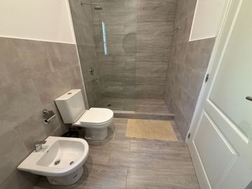 Casa en Venta en PINAMAR Barrio Álamos 5 ambientes