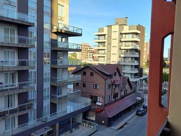 DEPARTAMENTO EN VENTA CENTRO DE PINAMAR CON GAS