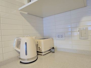 ALQUILER DEPTO 1 DORMITORIO AMOBLADO CON COCHERA