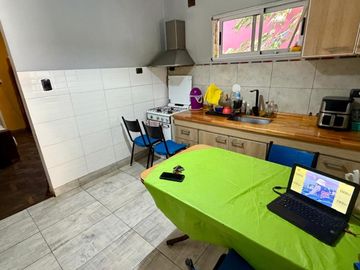 CASA 4 AMBIENTES VENTA TEMPERLEY GARAGE Y PARQUE