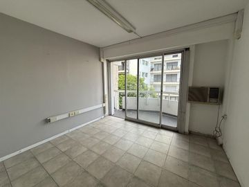 ALQUILER DE PISO completo coorporativo 6 oficinas
