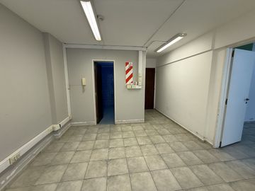ALQUILER DE PISO completo coorporativo 6 oficinas