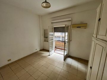 Departamento 2 Amb Amplios en Excelente Ubicacion