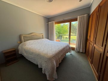 Casa en venta, lote al golf-Country El Ombú Ezeiza