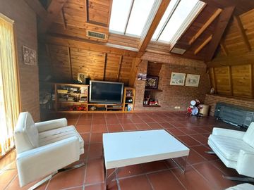Casa en venta, lote al golf-Country El Ombú Ezeiza