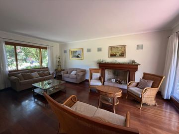 Casa en venta, lote al golf-Country El Ombú Ezeiza