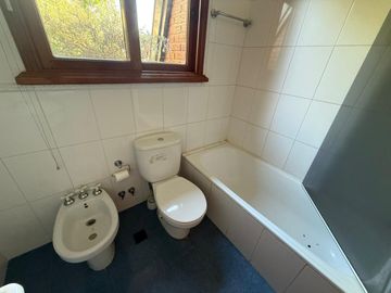 Casa en venta, lote al golf-Country El Ombú Ezeiza