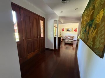 Casa en venta, lote al golf-Country El Ombú Ezeiza