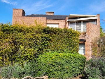 CASA VENTA 5 AMBIENTES LA DELFINA PILAR